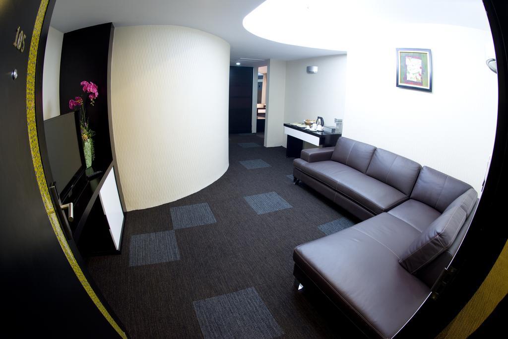 Avenue 64 Hotel Yangon Rom bilde
